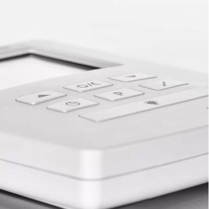 Programovateľný termostat 230V+2xAA