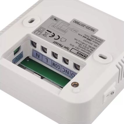 Programovateľný termostat 230V + 2xAA