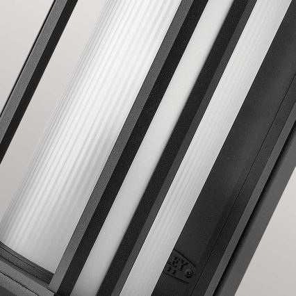 Quintiesse - Vonkajšie nástenné svietidlo CASTELLE M 1xE27/60W/230V IP44 čierna