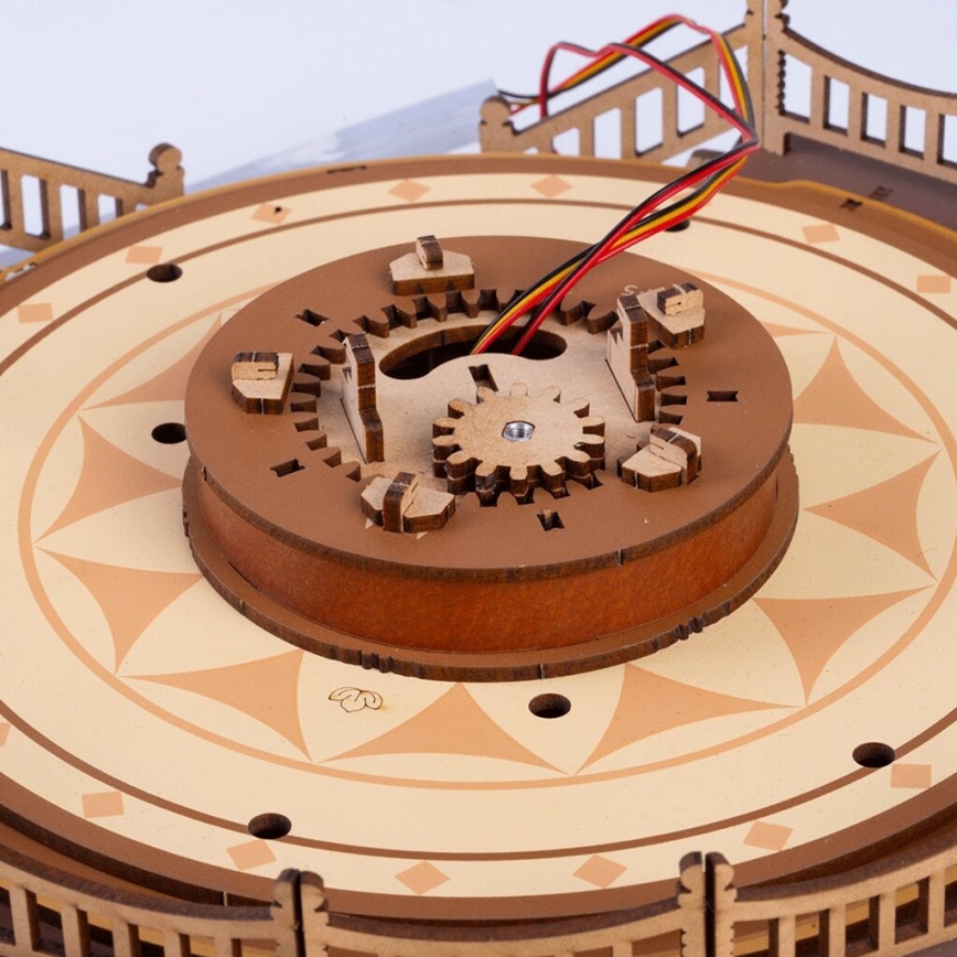 RoboTime - 3D skladačka hracej skrinky Klasický kolotoč 5V