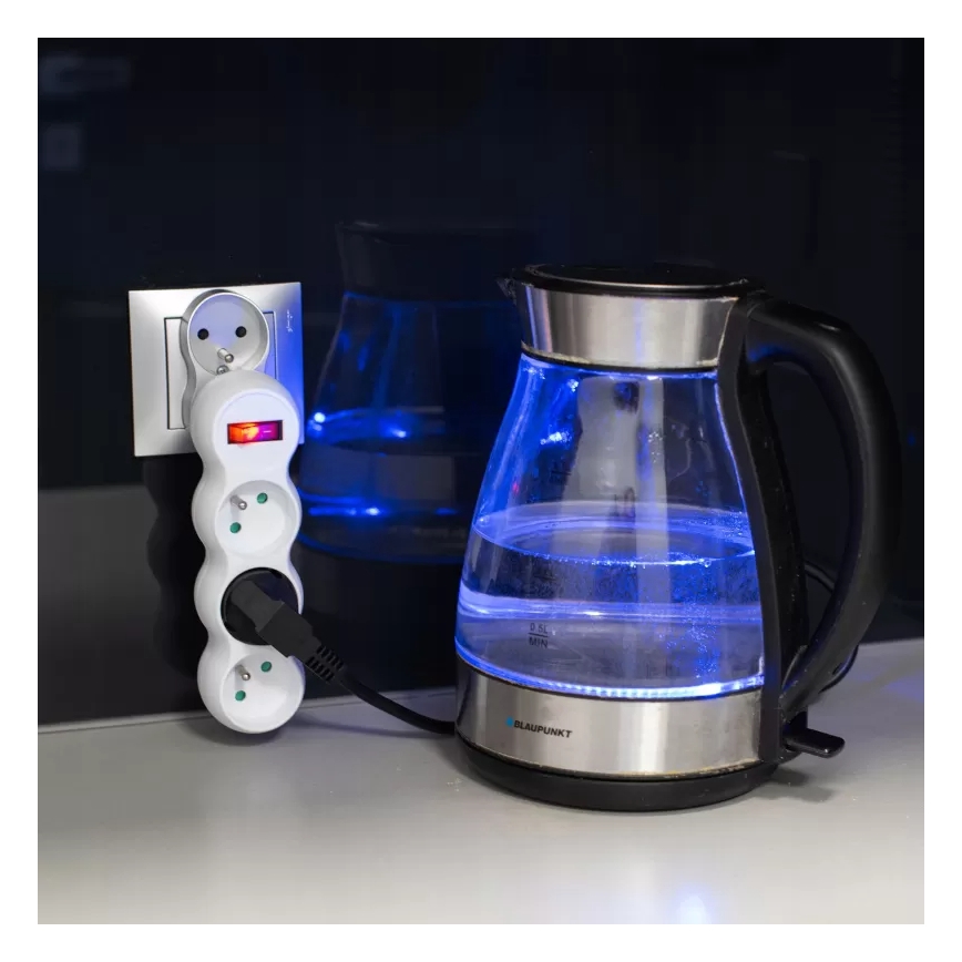 Rozbočovač zásuviek s vypínačom, 3 zásuvky