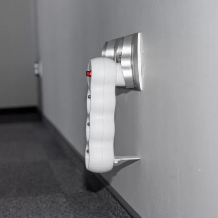 Rozbočovač zásuviek s vypínačom, 3 zásuvky