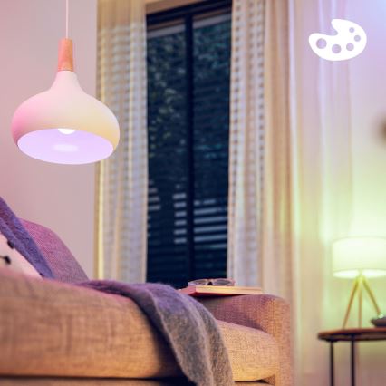 Sada 2× stmievateľných LED RGB žiaroviek Philips SMART C37 E14/4,9W/230V 2200-6500K CRI 90