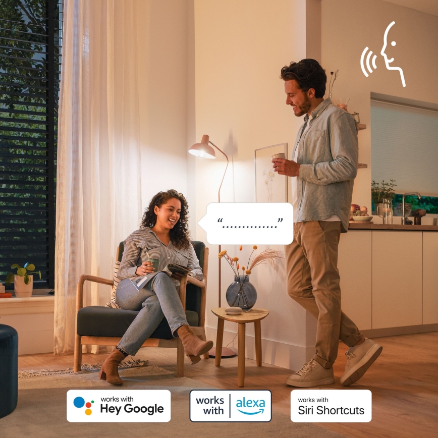Sada 4x stmievateľných LED RGB žiaroviek Philips SMART C37 E14/5W/230V 2200-6500K