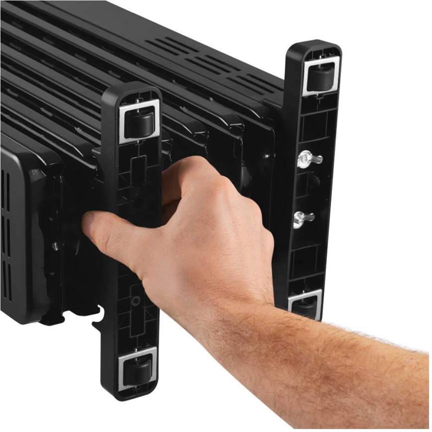 Sencor - olejový radiátor so 7 rebrami, 600/900/1500 W, 230 V, čierny