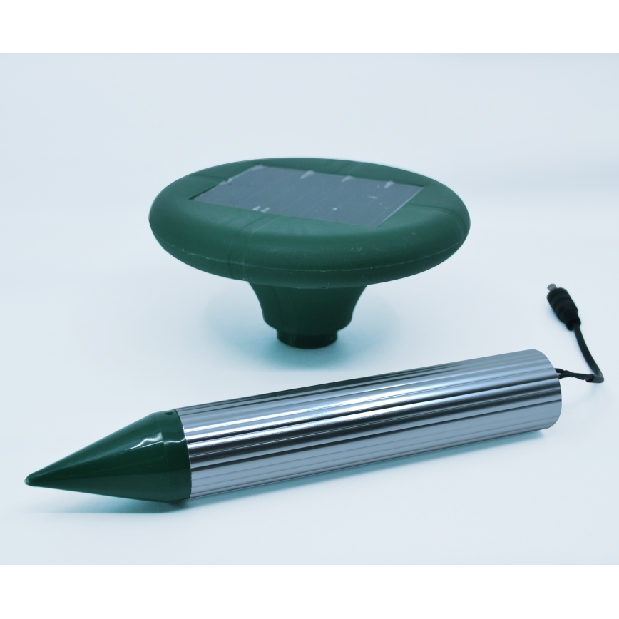 Solárny odpudzovač krtkov