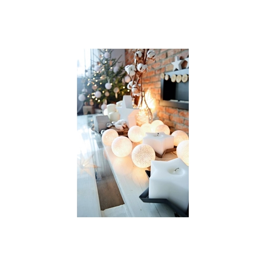 LED Vianočná reťaz 20xLED/230V 3m gule