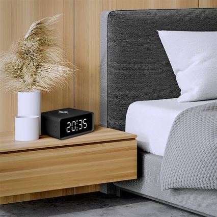 Digitálne hodiny s Qi bezdrôtovou nabíjačkou 230V/CR2032 čierne