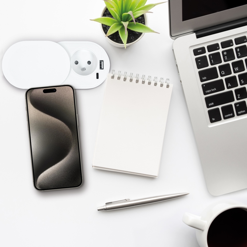 Vstavaná zásuvka 20W 1Z + USB A+C biela