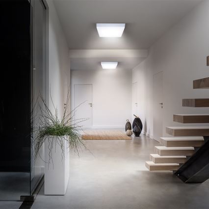 LED Stropné svietidlo LED/18W/230V 3000/4000/6000K 22,5x22,5 cm biela