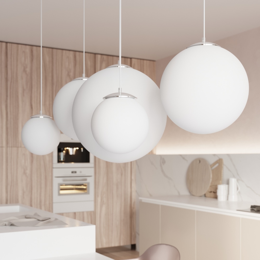 Luster na lanku UGO 1xE27/15W/230V pr. 20 cm biely/lesklý chróm