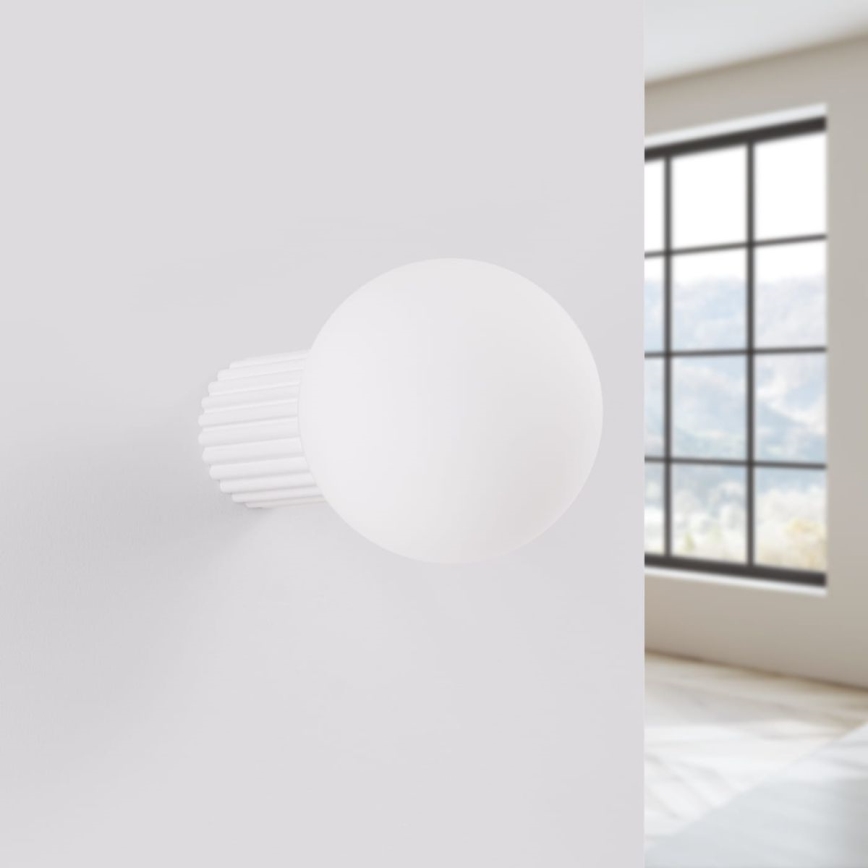 Kúpeľňové nástenné svietidlo HALO 1xG9/8W/230V pr. 12 cm IP44 biela