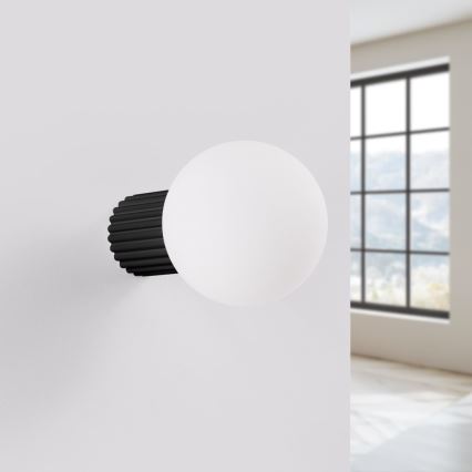 Kúpeľňové nástenné svietidlo HALO 1xG9/8W/230V pr. 12 cm IP44 čierna