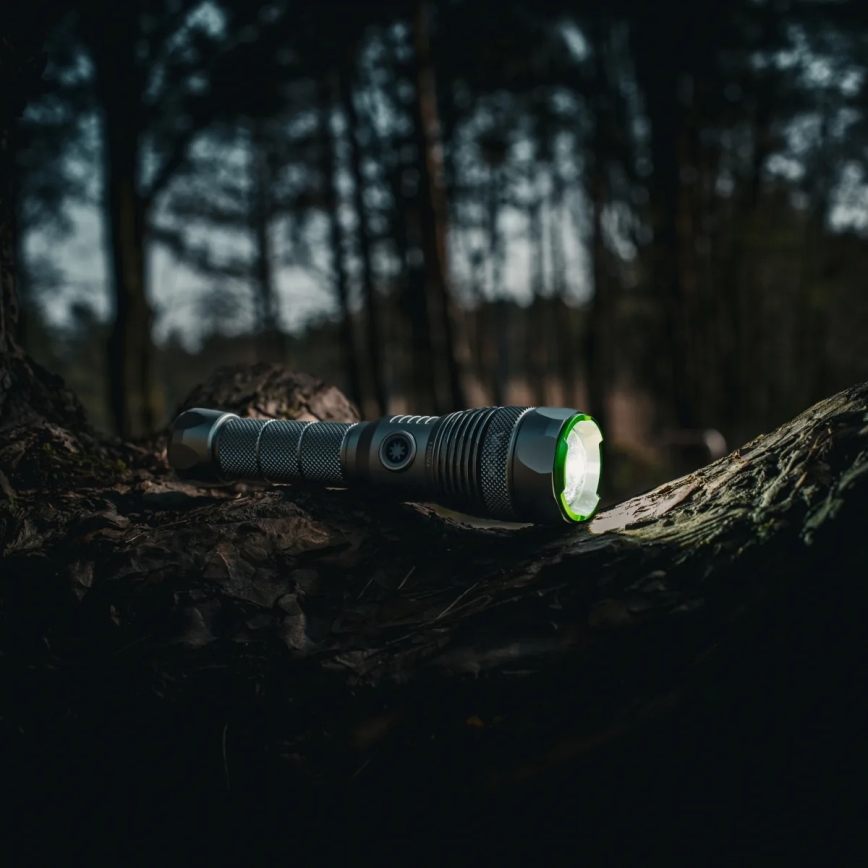 LED stmievateľná nabíjateľná baterka s funkciou powerbanky LED/30W/5V IPX7 3000 lm 4000 mAh