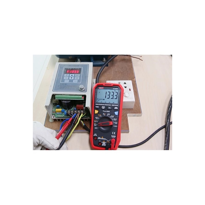 Uni-T UT161E - Digitálny multimeter 4xAA