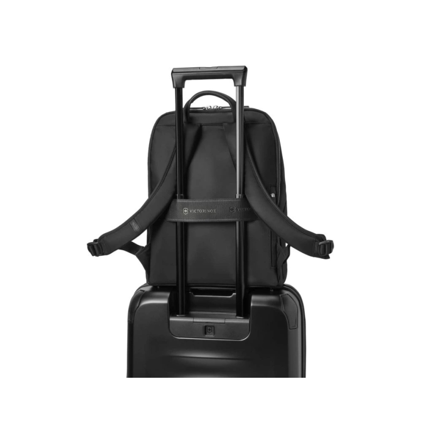 Victorinox - Batoh Victoria Signature Deluxe 18 l čierna