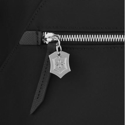 Victorinox - Batoh Victoria Signature Deluxe 18 l čierna