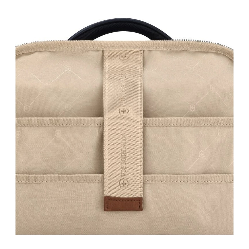 Victorinox - Batoh Victoria Signature Deluxe 18 l čierna