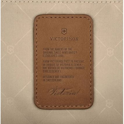 Victorinox - Batoh Victoria Signature Deluxe 18 l čierna