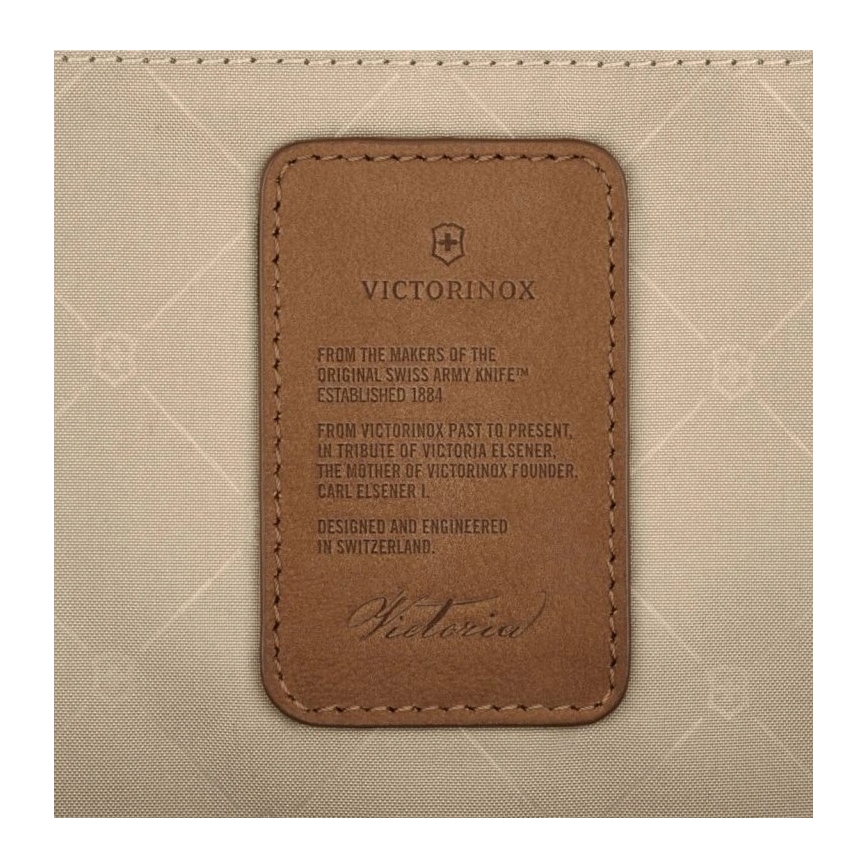 Victorinox - Batoh Victoria Signature Deluxe 18 l čierna