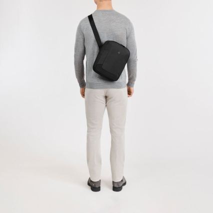 Victorinox - Ramenná taška Altmont Modern 6 l čierna
