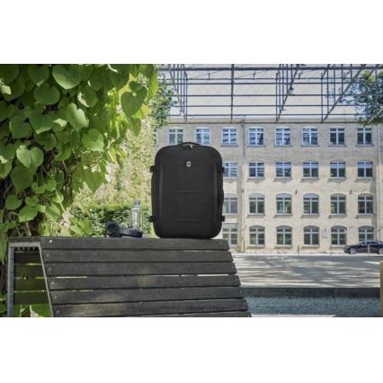 Victorinox - Rozšíriteľný batoh Crosslight Boarding 37 l čierna