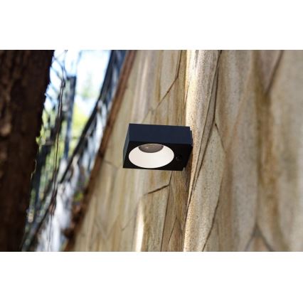 Viking - stmievateľné solárne LED nástenné svietidlo s čidlom LED/2W/3,7V IP65 4000K 2000 mAh