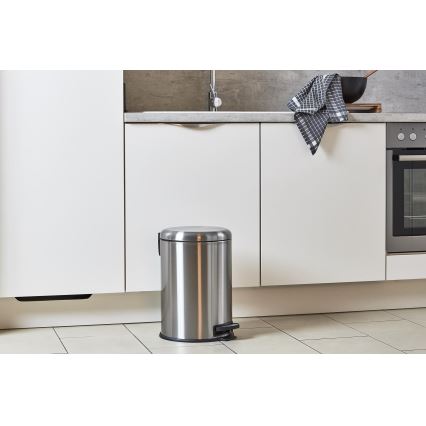 WENKO 22704100 - Elegantný kôš LEMAN 30,5 x 44 cm, nehrdzavejúca oceľ, satinovaný povrch, čierny