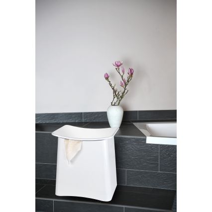 WENKO 22949100 - Stolička WING 45x48 cm biela/čierna