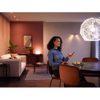 Základná sada Philips Hue WHITE 2xE27/9,5W 2700K + Hue Bridge